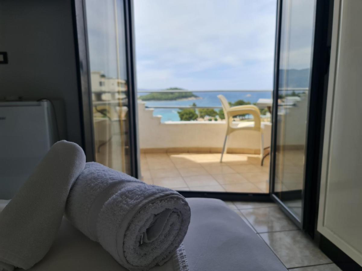 Hotel Ardiani Ksamil Bagian luar foto