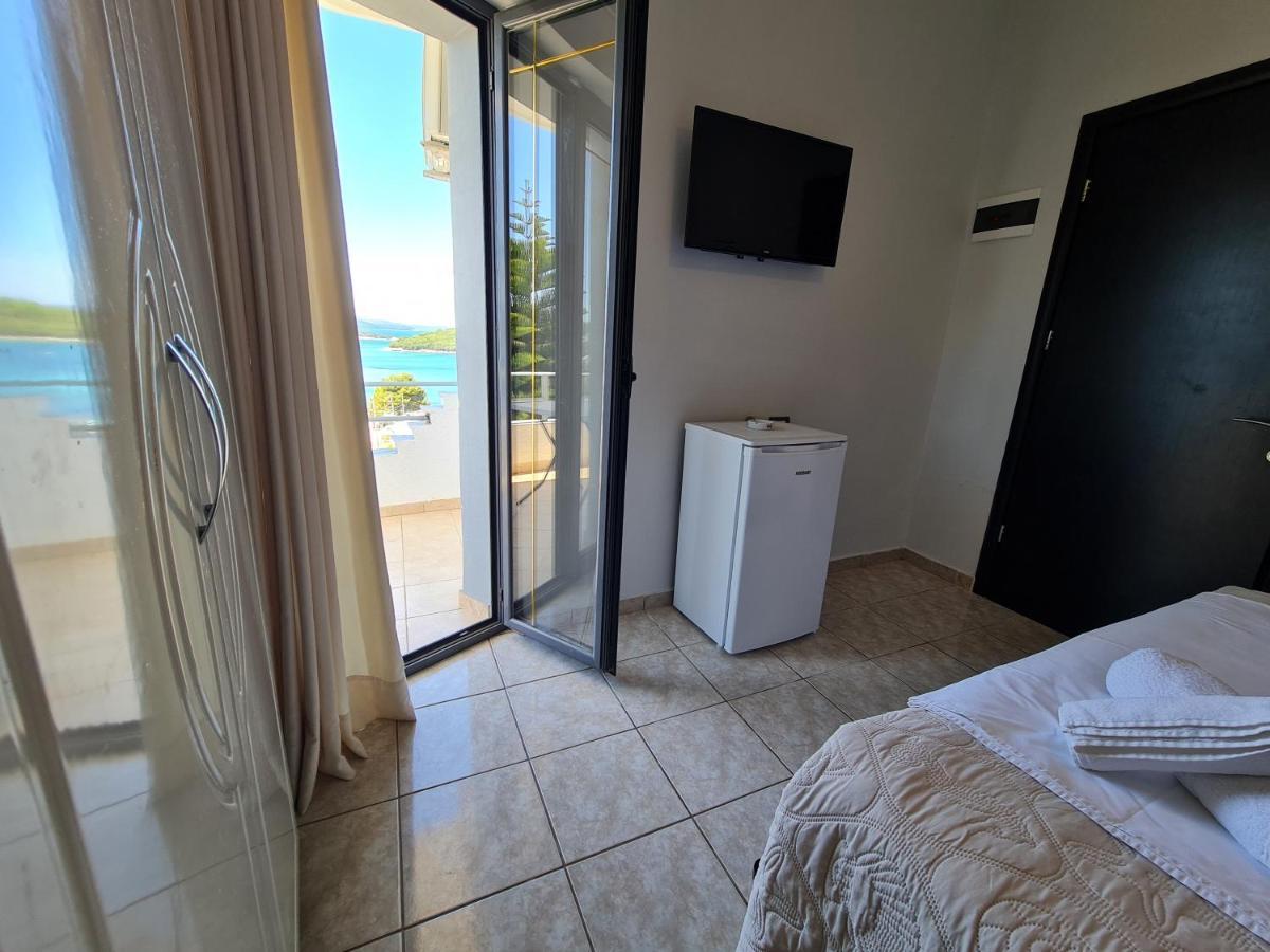 Hotel Ardiani Ksamil Bagian luar foto